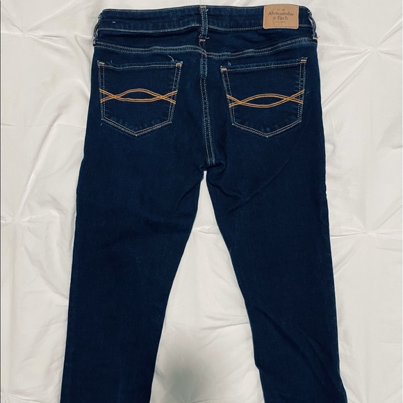 Abercrombie dark wash skinny jeans - Picture 2 of 3